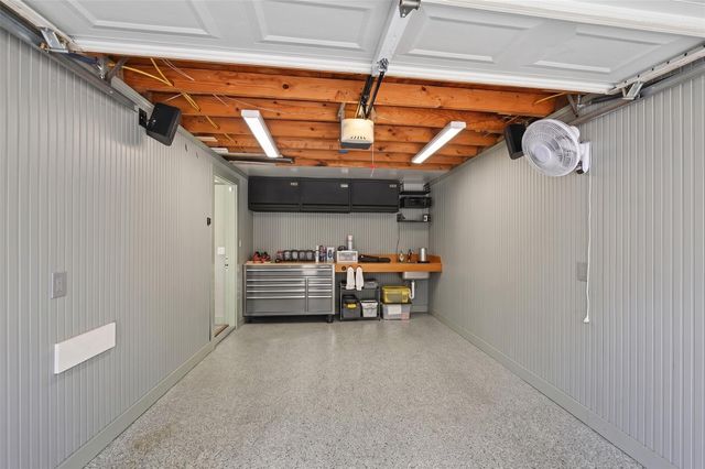 5879 Valley Forge Drive 107, Houston, TX 77057
