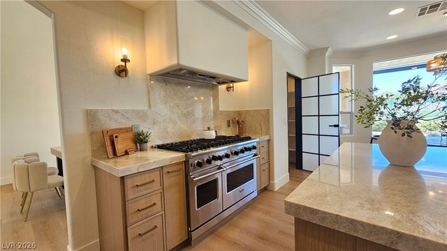 1821 Corta Bella Drive, Las Vegas, NV 89134
