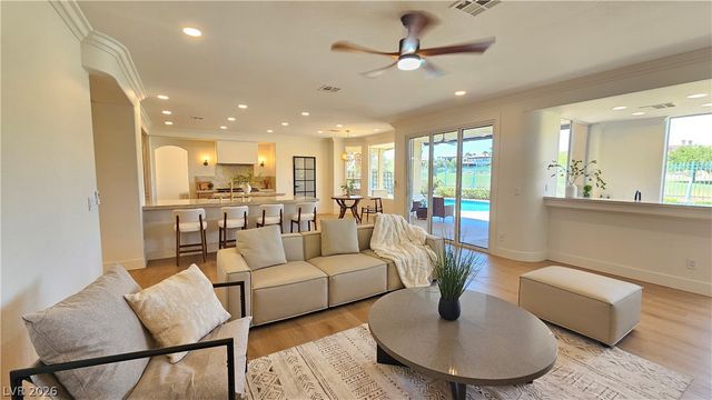 1821 Corta Bella Drive, Las Vegas, NV 89134