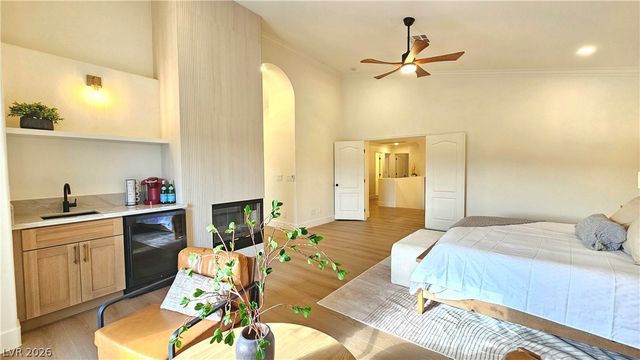 1821 Corta Bella Drive, Las Vegas, NV 89134