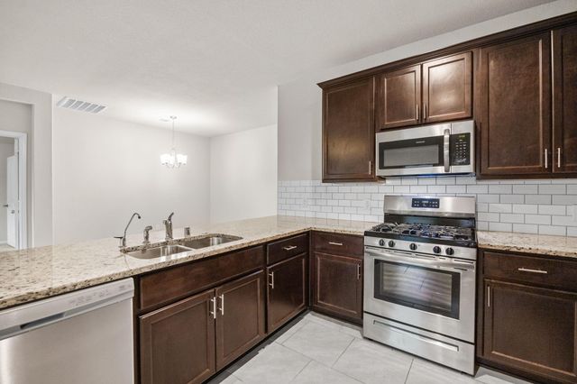 8014 Ecru Lane, Rosharon, TX 77583