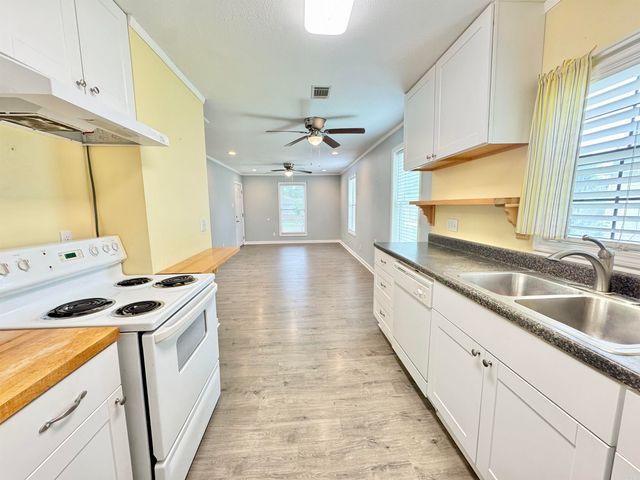 106 Monroe Street, Cabot, AR 72023