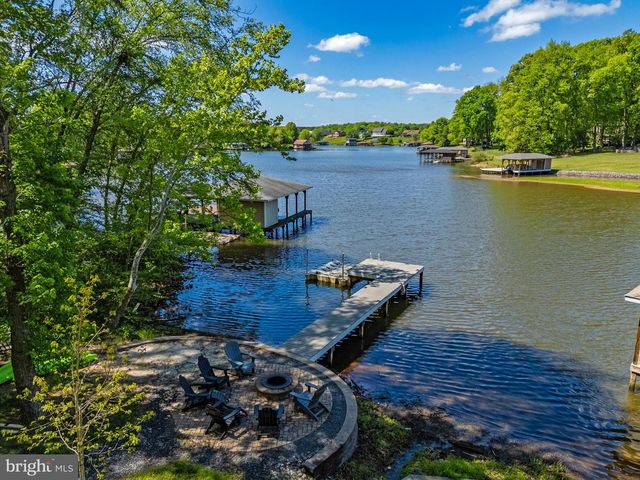6725 WATER VIEW LN, Mineral, VA 23117
