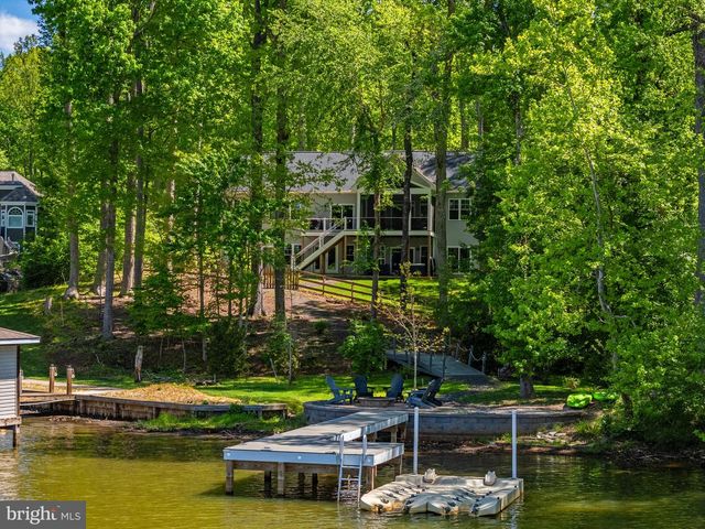 6725 WATER VIEW LN, Mineral, VA 23117