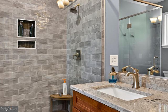 6725 WATER VIEW LN, Mineral, VA 23117