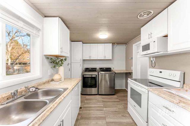 6402 W Northview St, Boise, ID 83704