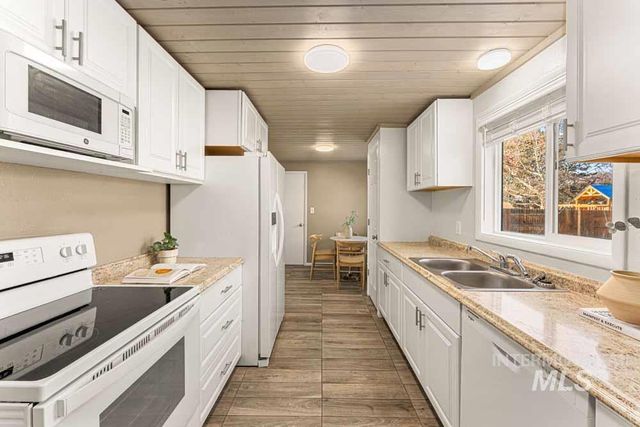 6402 W Northview St, Boise, ID 83704