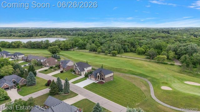 1721 Royal Birkdale Drive, Oxford Charter Township, MI 48371