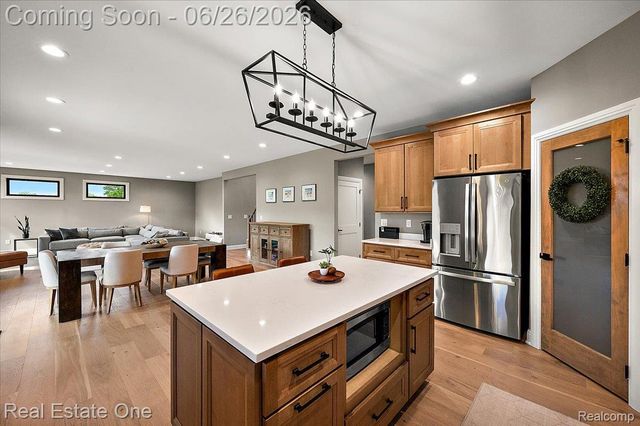 1721 Royal Birkdale Drive, Oxford Charter Township, MI 48371
