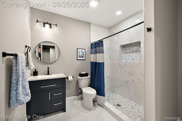 1721 Royal Birkdale Drive, Oxford Charter Township, MI 48371