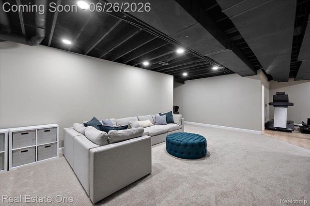 1721 Royal Birkdale Drive, Oxford Charter Township, MI 48371