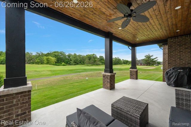 1721 Royal Birkdale Drive, Oxford Charter Township, MI 48371