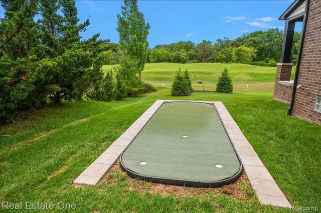 1721 Royal Birkdale Drive, Oxford Charter Township, MI 48371
