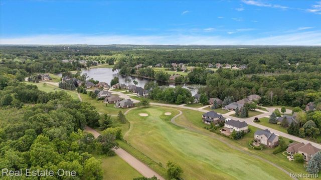 1721 Royal Birkdale Drive, Oxford Charter Township, MI 48371