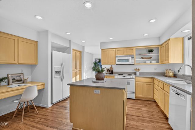 1196 Moon Glo Drive, Grants Pass, OR 97527