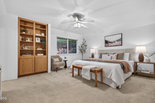 1196 Moon Glo Drive, Grants Pass, OR 97527