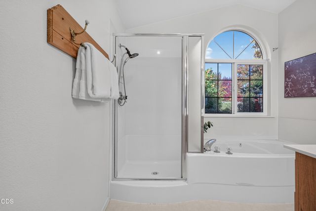 1196 Moon Glo Drive, Grants Pass, OR 97527