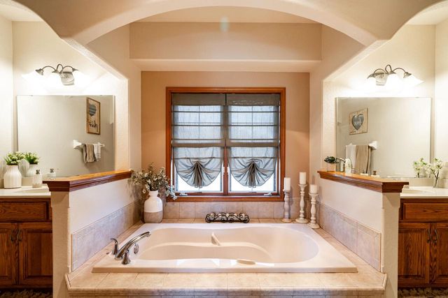 S101W32920 Westpointe DRIVE, Mukwonago, WI 53149