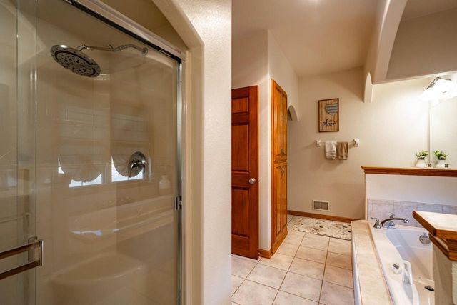 S101W32920 Westpointe DRIVE, Mukwonago, WI 53149