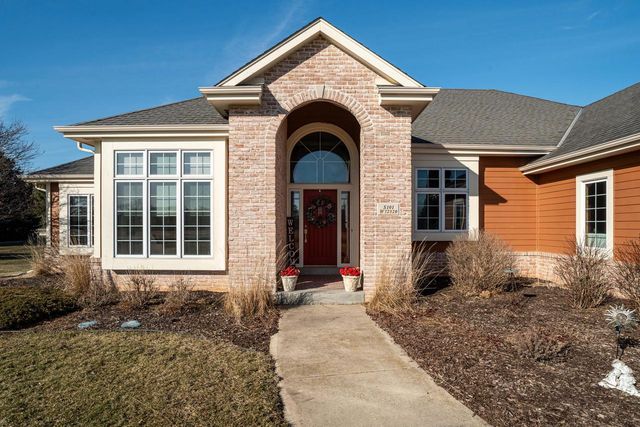 S101W32920 Westpointe DRIVE, Mukwonago, WI 53149