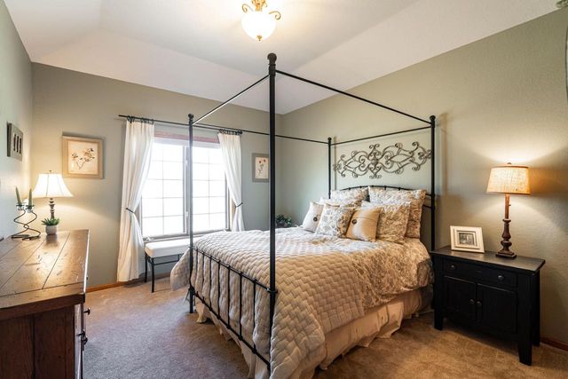 S101W32920 Westpointe DRIVE, Mukwonago, WI 53149