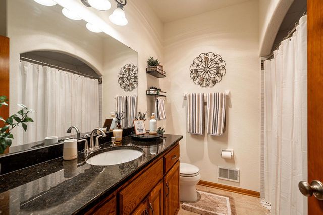 S101W32920 Westpointe DRIVE, Mukwonago, WI 53149