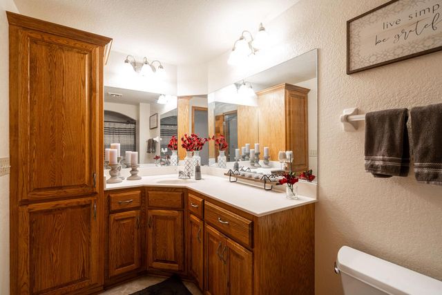 S101W32920 Westpointe DRIVE, Mukwonago, WI 53149