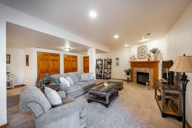 S101W32920 Westpointe DRIVE, Mukwonago, WI 53149