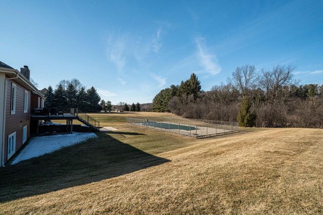 S101W32920 Westpointe DRIVE, Mukwonago, WI 53149