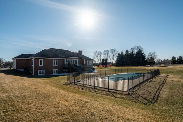 S101W32920 Westpointe DRIVE, Mukwonago, WI 53149