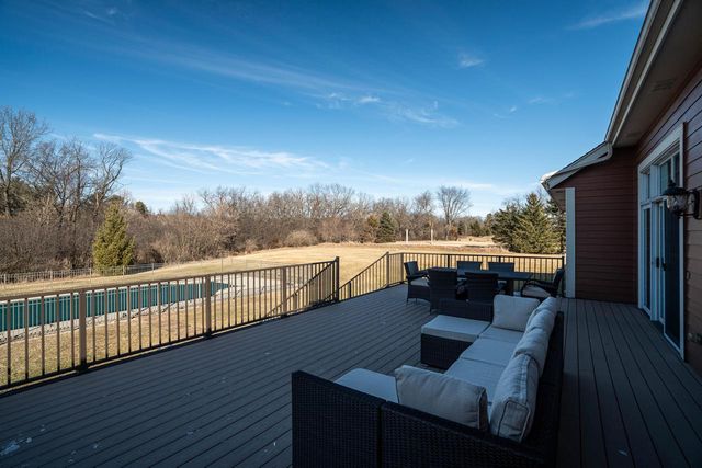 S101W32920 Westpointe DRIVE, Mukwonago, WI 53149