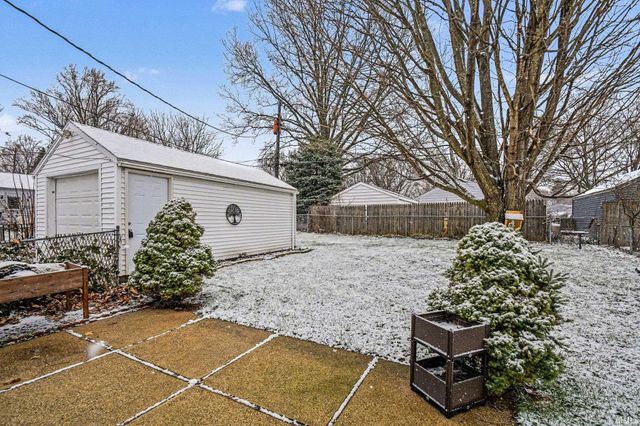 3724 Carroll Street, South Bend, IN 46614