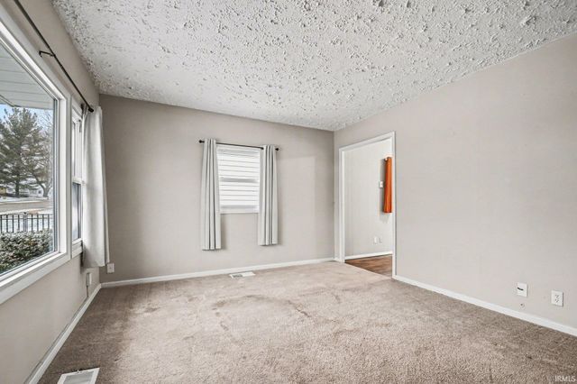 3724 Carroll Street, South Bend, IN 46614