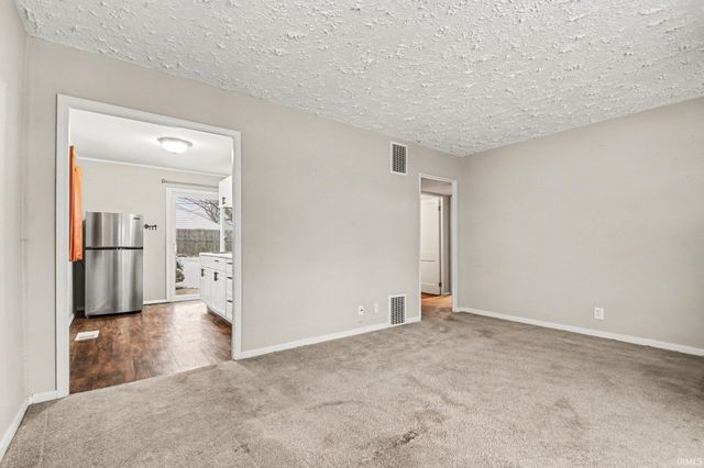 3724 Carroll Street, South Bend, IN 46614