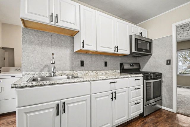 3724 Carroll Street, South Bend, IN 46614