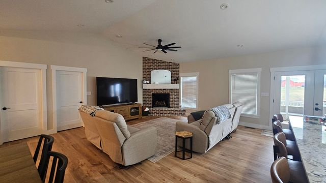 174 Bedford Way, Cynthiana, KY 41031