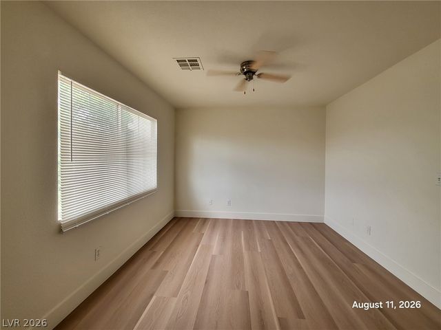 8475 Montana Stream Avenue, Las Vegas, NV 89113