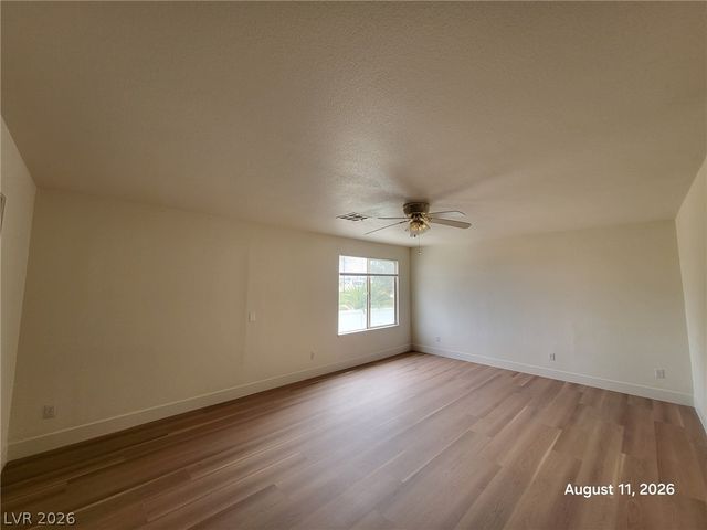 8475 Montana Stream Avenue, Las Vegas, NV 89113