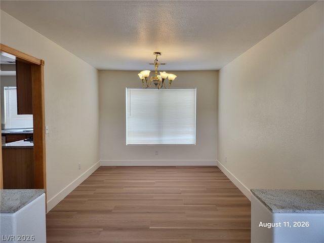 8475 Montana Stream Avenue, Las Vegas, NV 89113