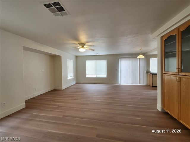 8475 Montana Stream Avenue, Las Vegas, NV 89113