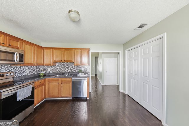 88 Middlebrook Drive, Cartersville, GA 30120