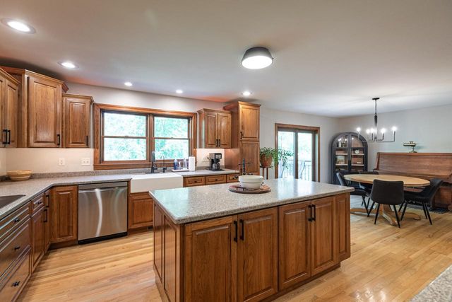 N6587 McCurdy ROAD, Holmen, WI 54636