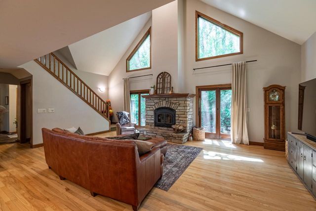 N6587 McCurdy ROAD, Holmen, WI 54636
