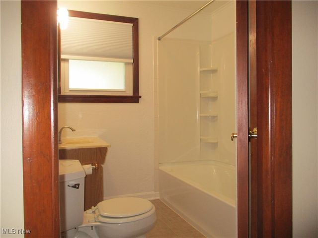 32402 Bainbridge Road, Solon, OH 44139