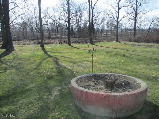 32402 Bainbridge Road, Solon, OH 44139