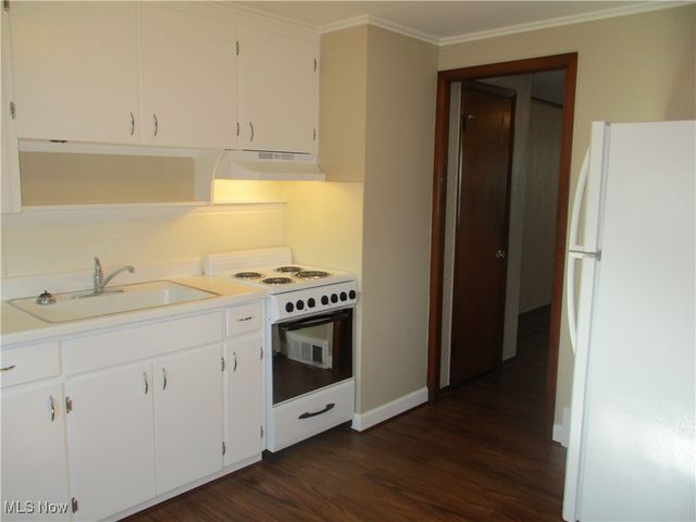 32402 Bainbridge Road, Solon, OH 44139