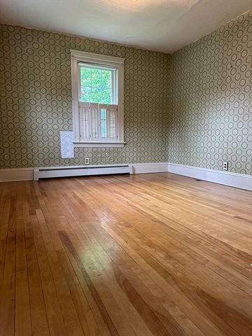 10 Park St, Auburn, MA 01501