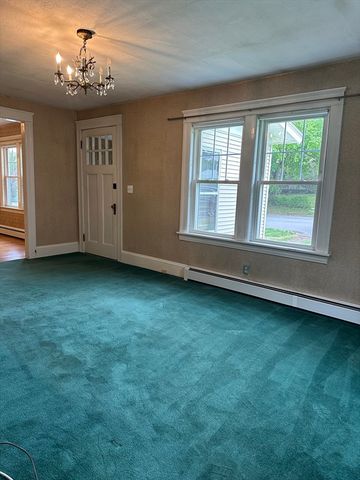 10 Park St, Auburn, MA 01501