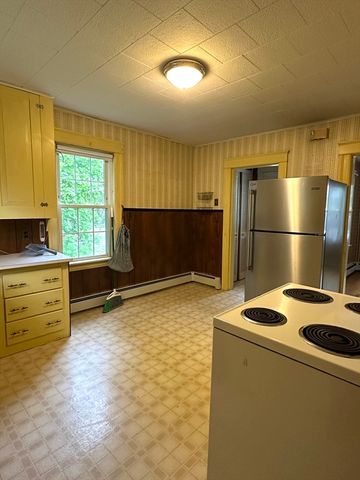 10 Park St, Auburn, MA 01501