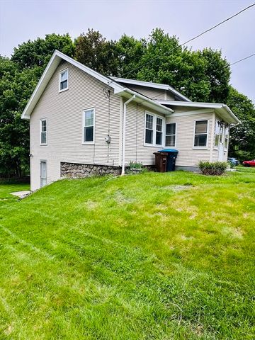 10 Park St, Auburn, MA 01501